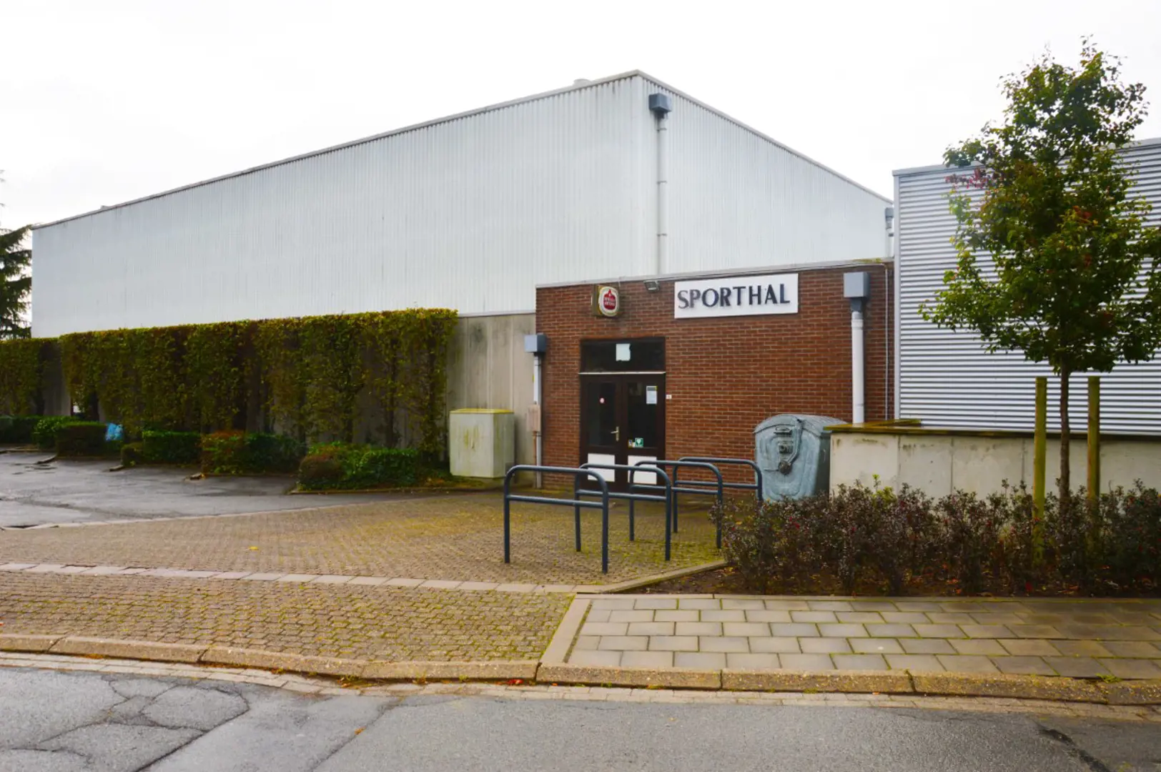 Sporthal_KorbeekLo1 (Middel)