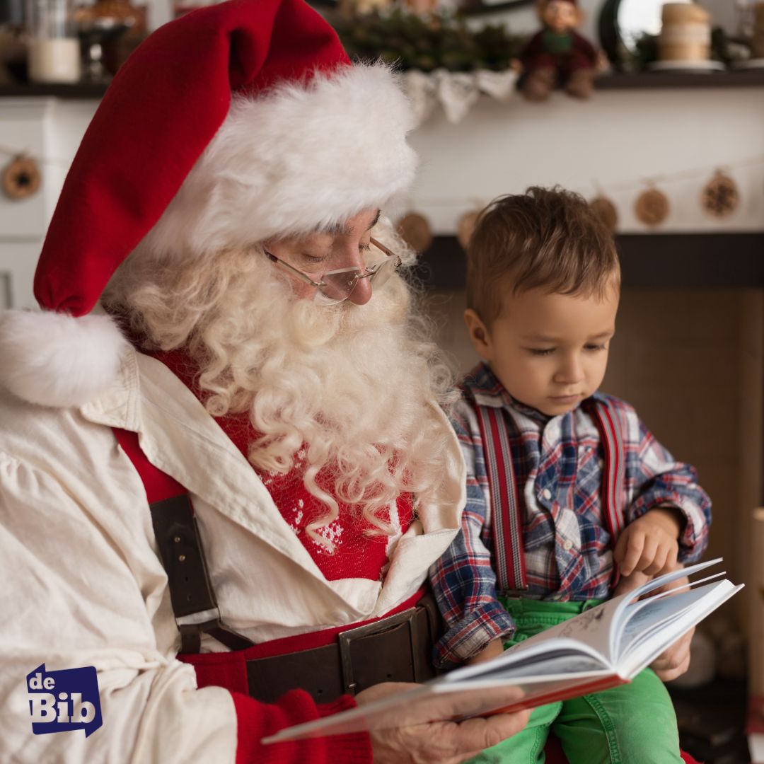 Voorleesmoment 'De kerstman leest voor'