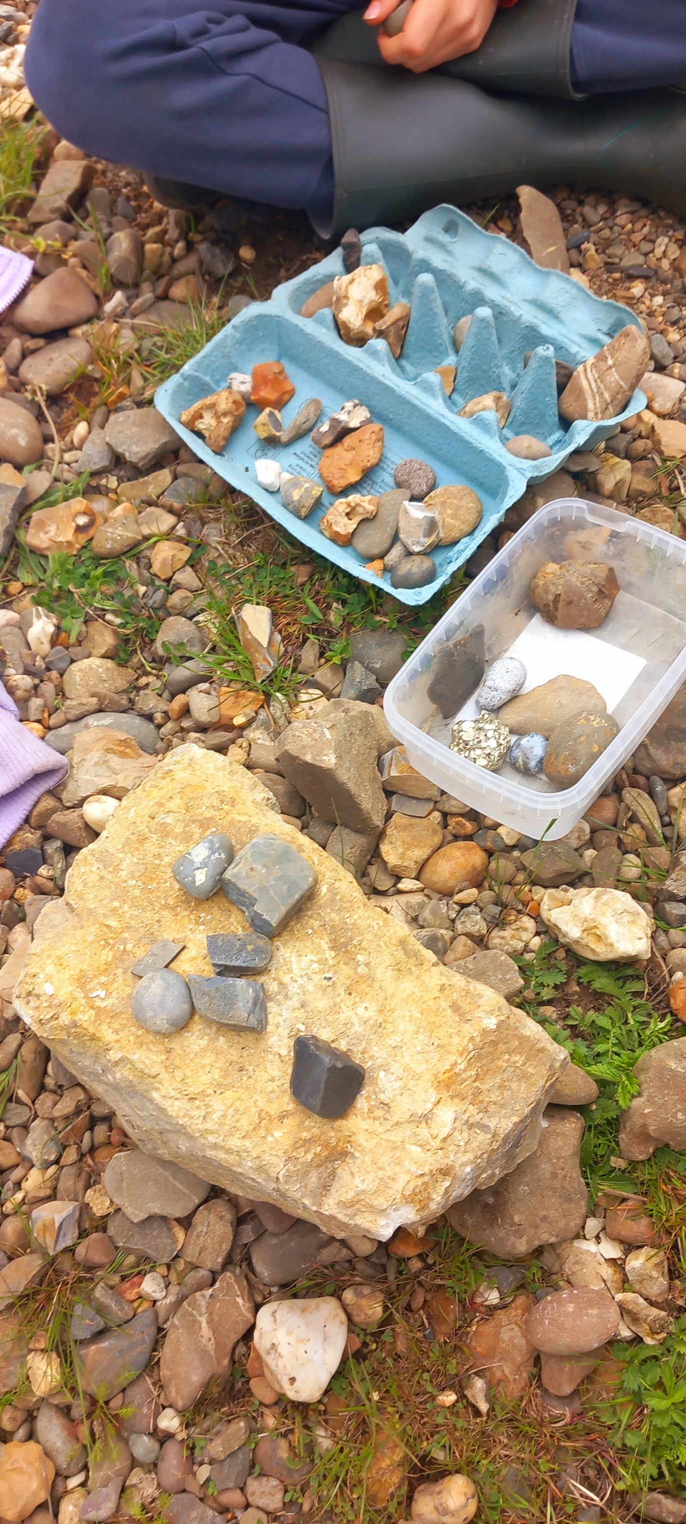 HET GEHEIM VAN DE MAAS(K)EITJES 