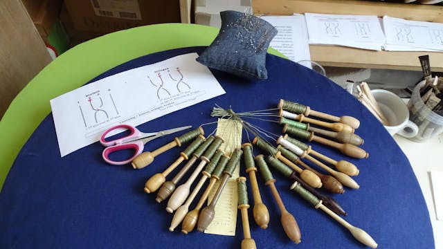 Erfgoed leeft in het kantcentrum! - bezoek met initiatie kantklossen