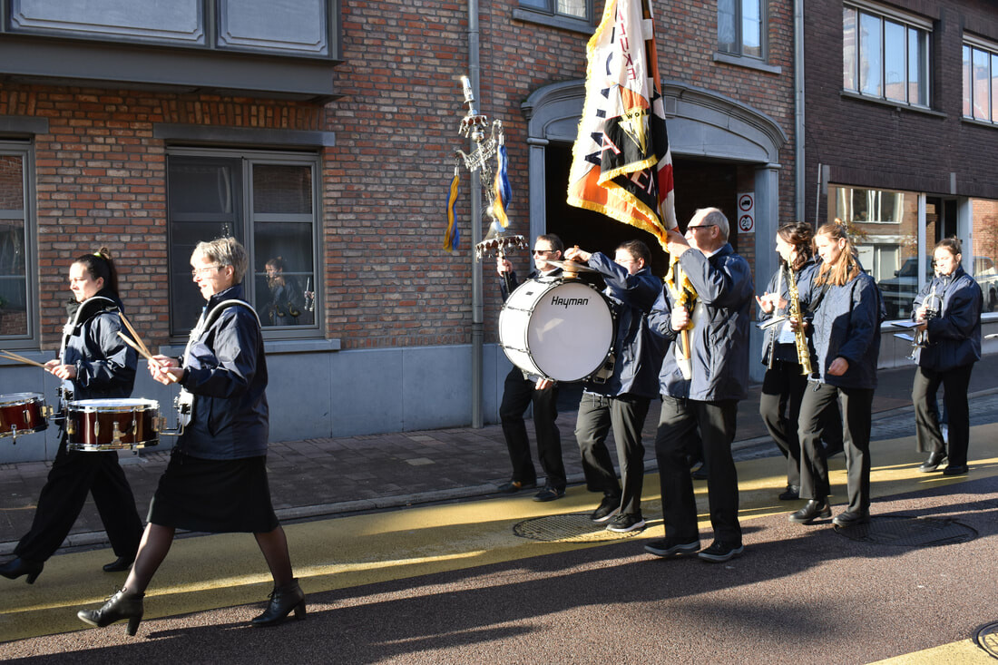 Marsparade opening jaarmarktkermis zondag 8 maart 2026