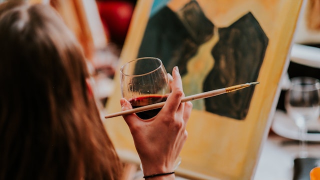 Wine&Paint Experience at Hal5: Drinking Wine while painting. AfterArt