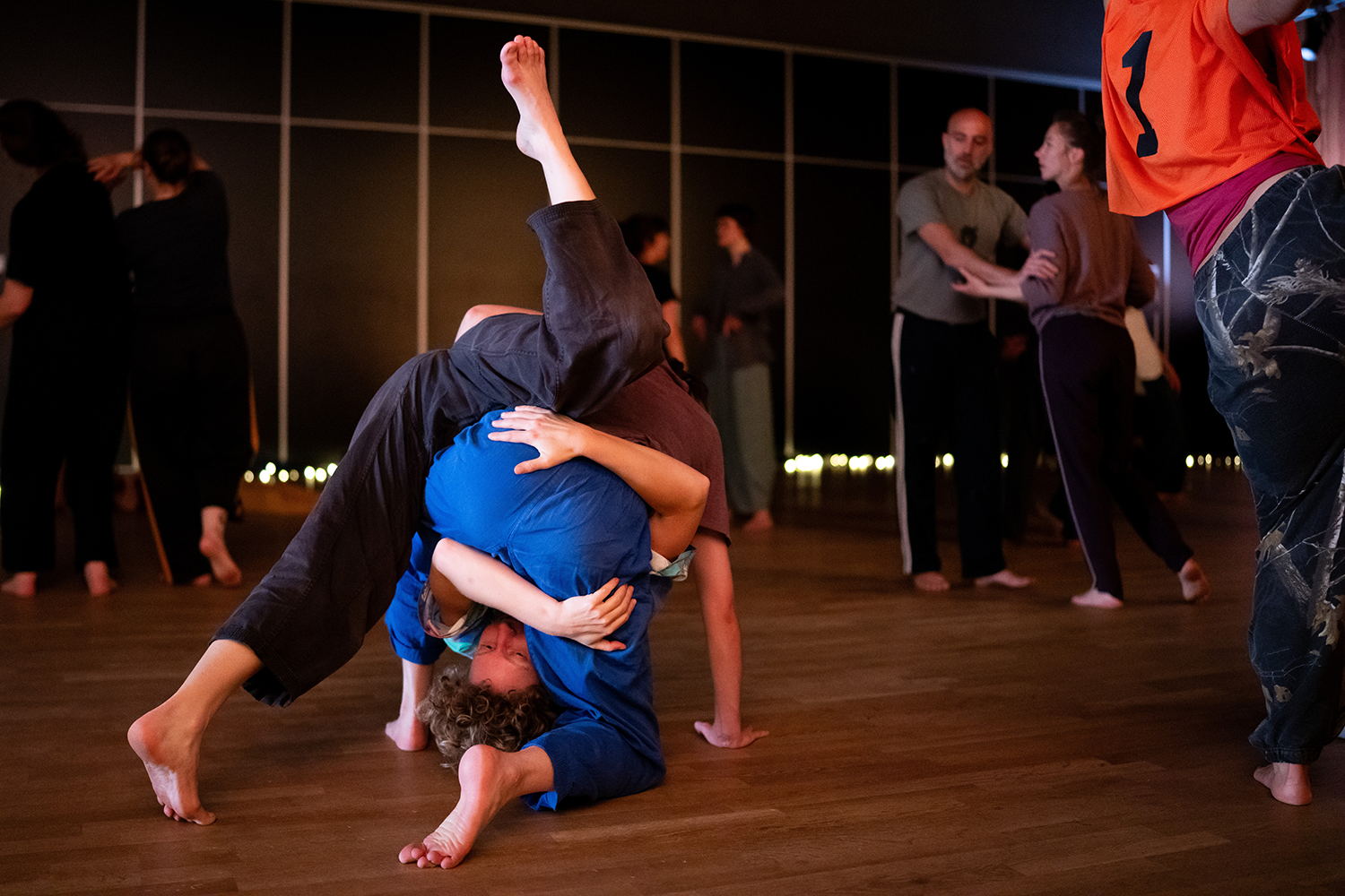 CONTACT IMPROVISATION IMMERSION: taking space
