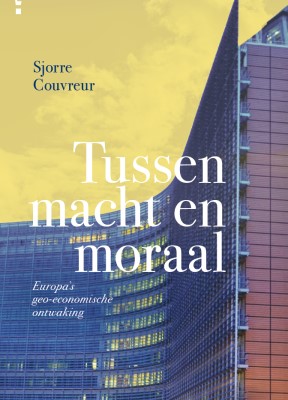 Tussen macht en moraal 