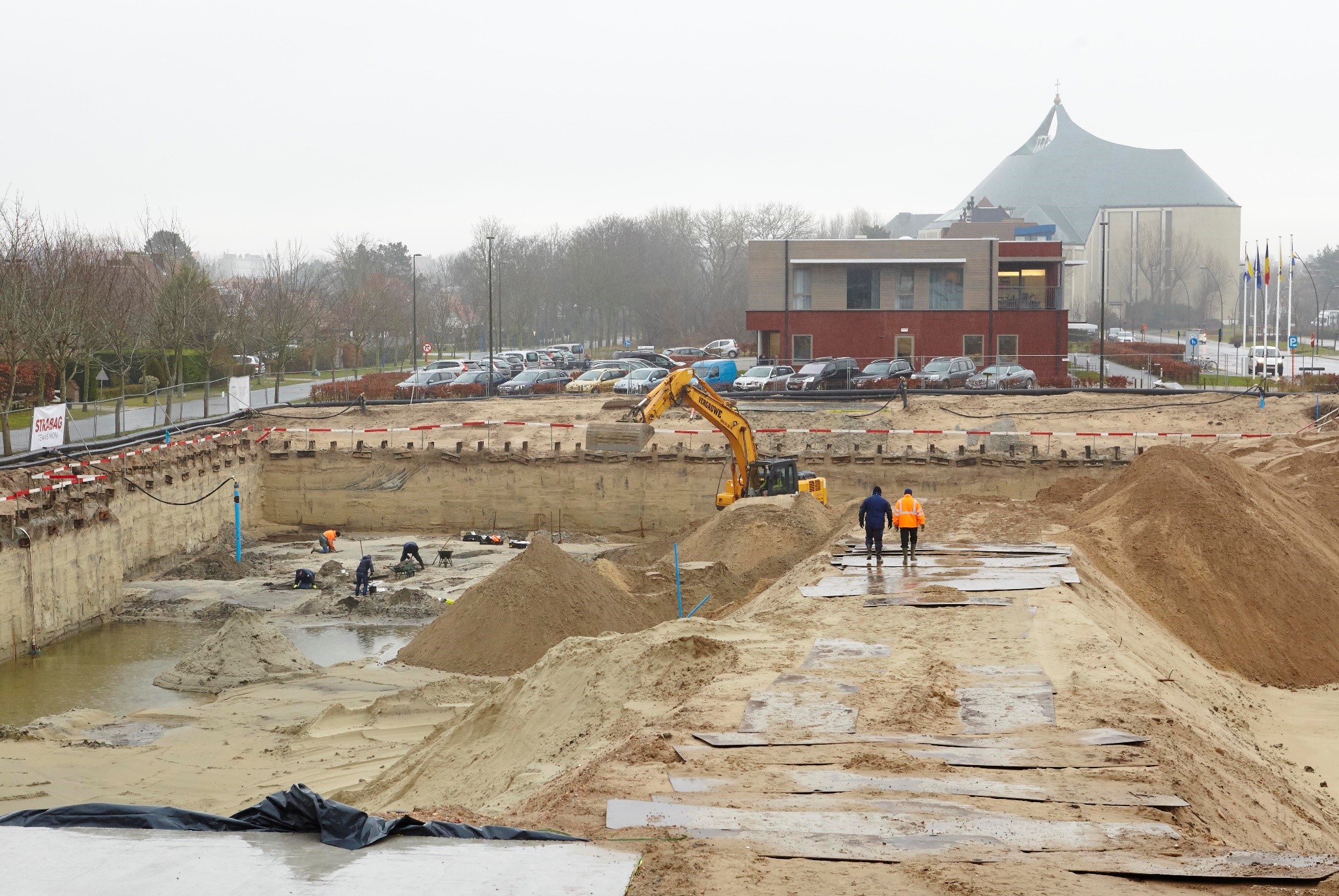 We blikken samen terug op de opgravingen bij het nieuwe politiekantoor die een fantastische archeologische vondst opleverden.