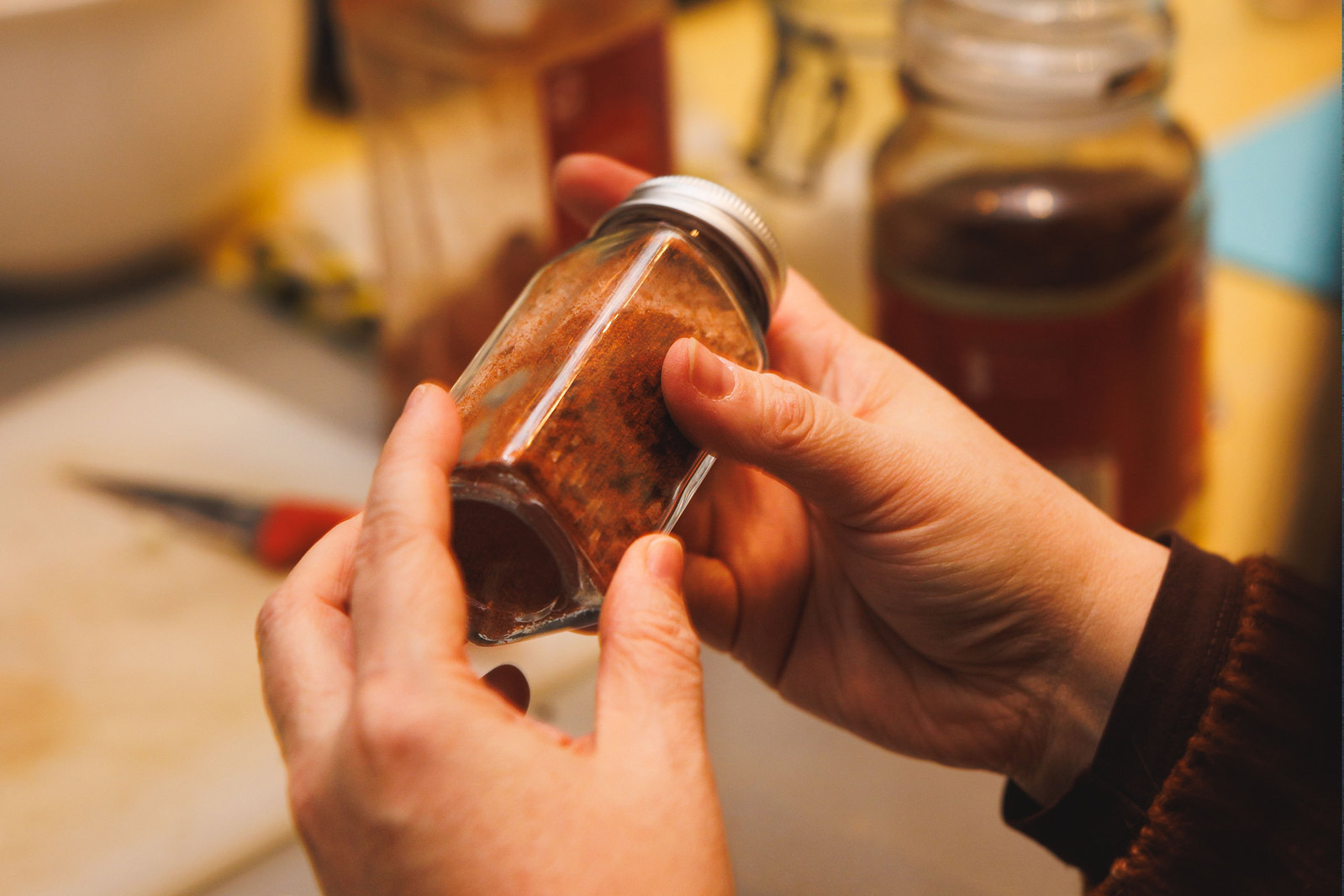 Culinaire cadeautjes: kruidige mixen en oliën