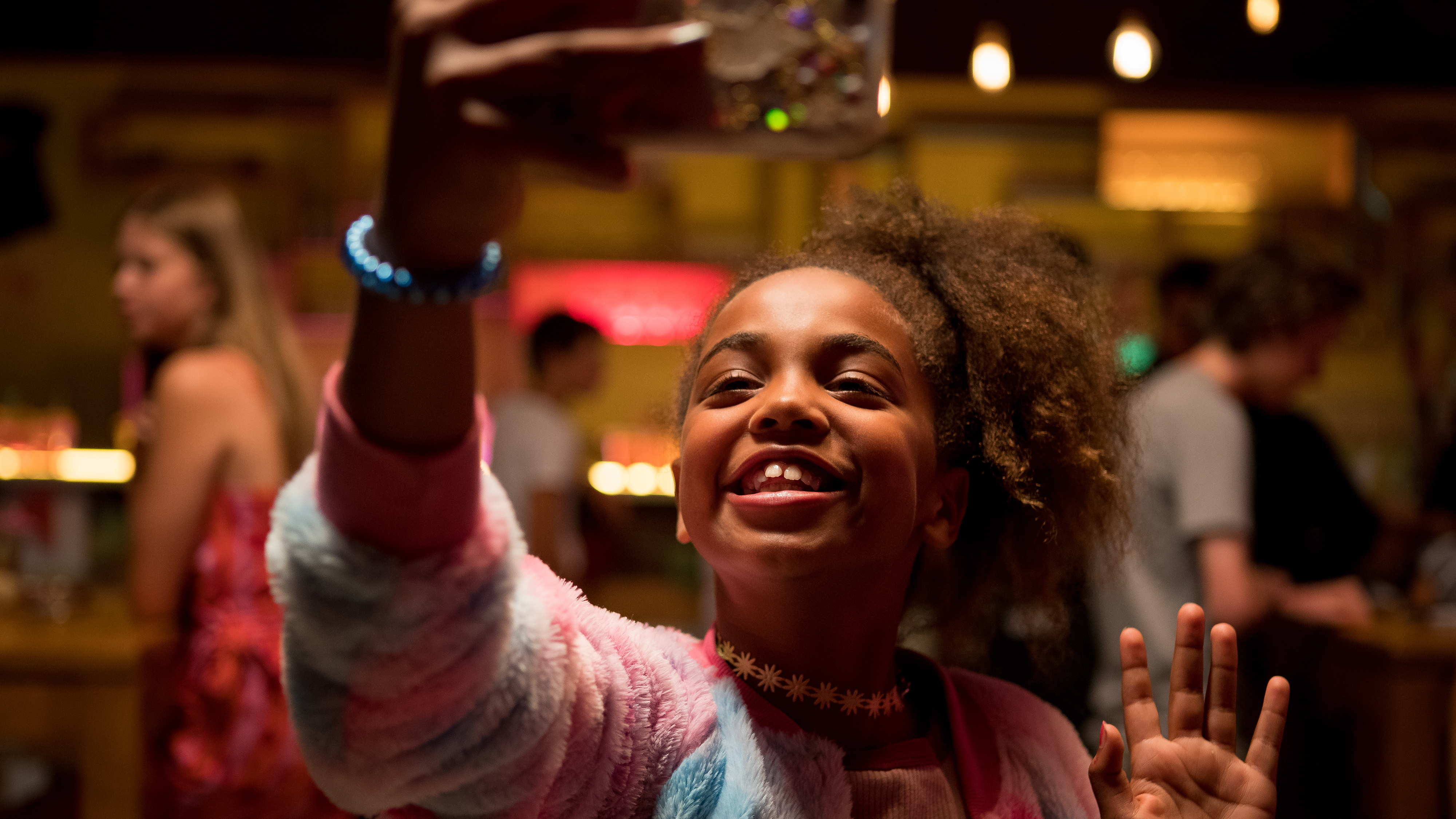 meisje filmt zichzelf