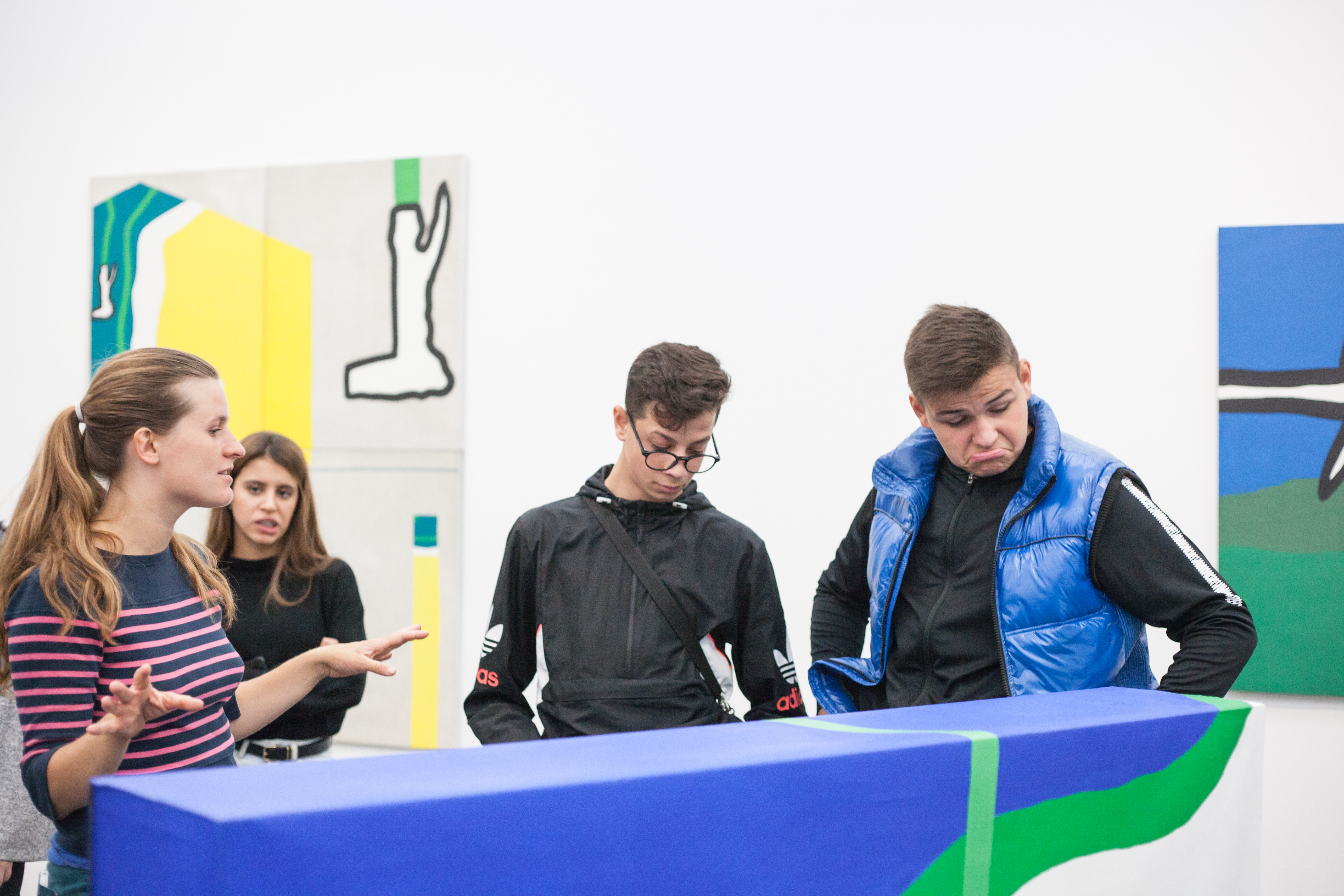 jongeren in S.M.A.K.