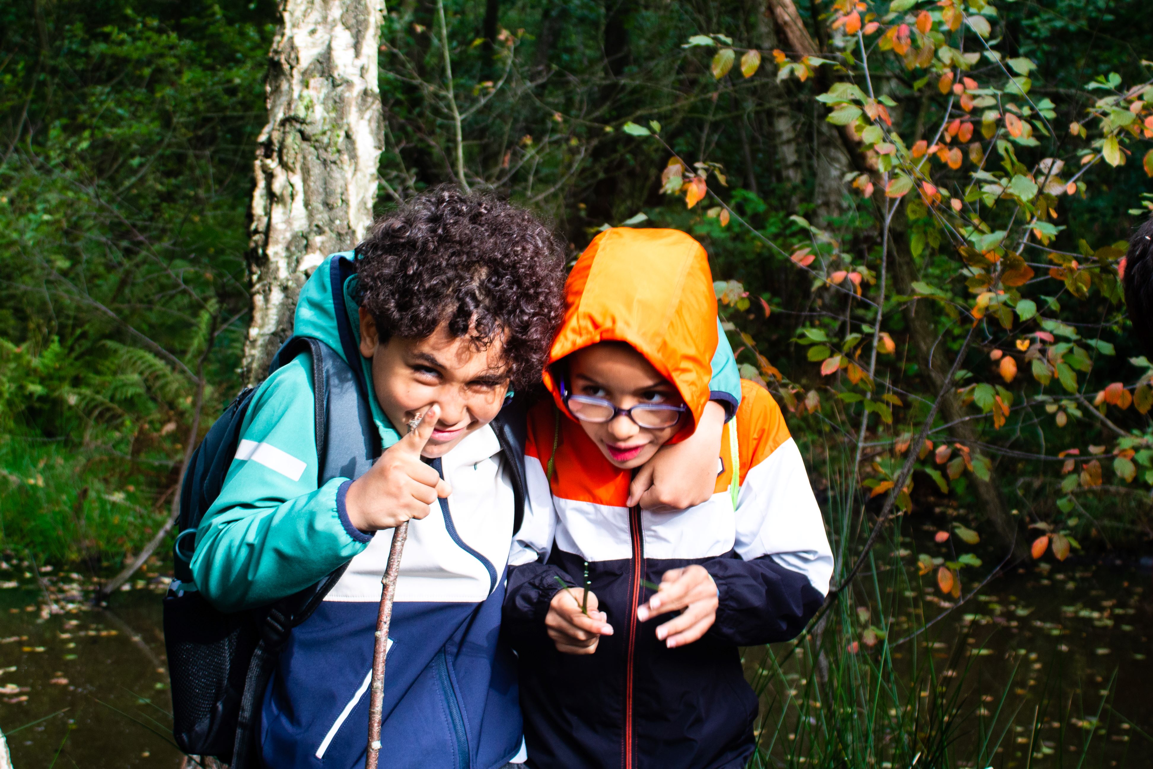 Deugnieten in het bos