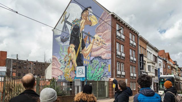 Wallin' street art tour: ga mee op deze tocht samen met een ervaren gids en graffiteur uit de Gentse Graffitiscene en leer de verhalen van de artiesten kennen én hoe hun creaties tot stand kwamen.