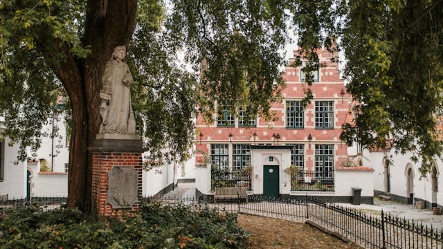 Standbeeld van Johanna in het Begijnhof