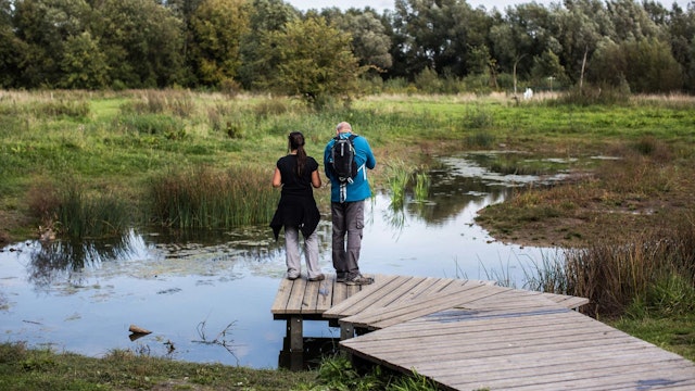 Hikers near the water in Bourgoyen