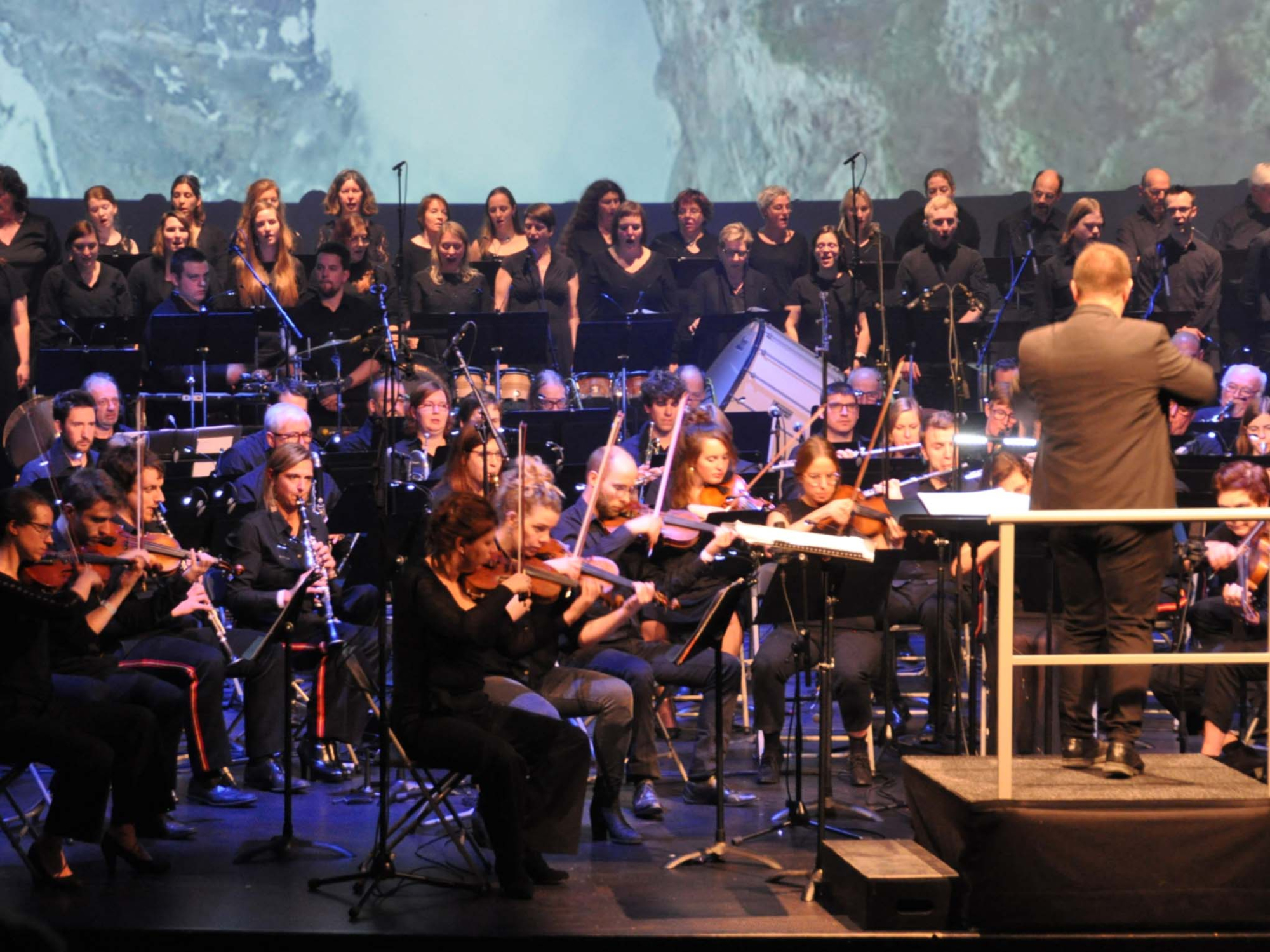 Koninklijke Harmonie Herdersem, Oost-Vlaams Kamerorkest & Kantilene - Nieuwjaarsconcert (foto  Geert Vanmaeckelberghe)