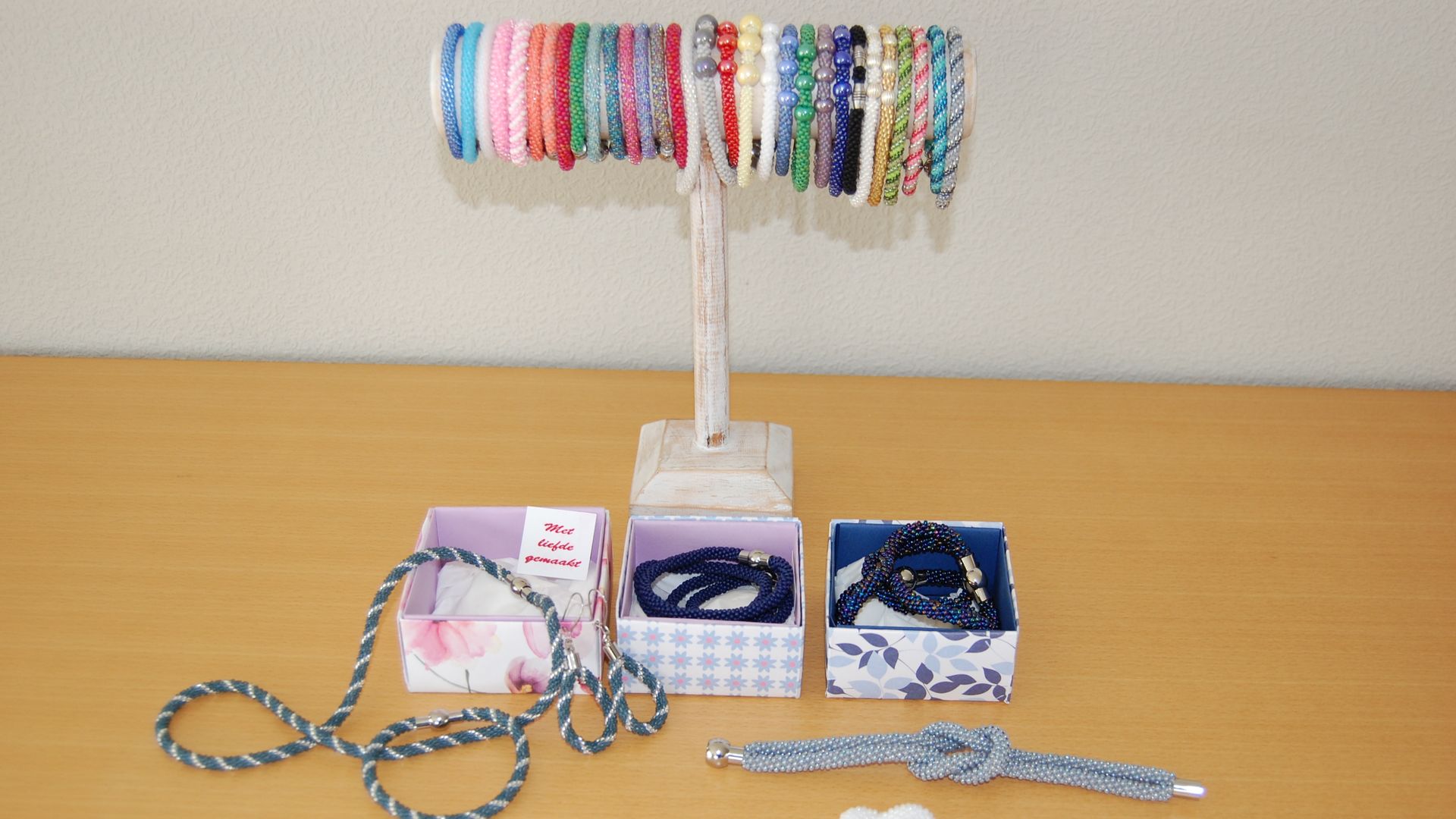 Kumihimo armband (volzet) - Mariëtte Van Hoof