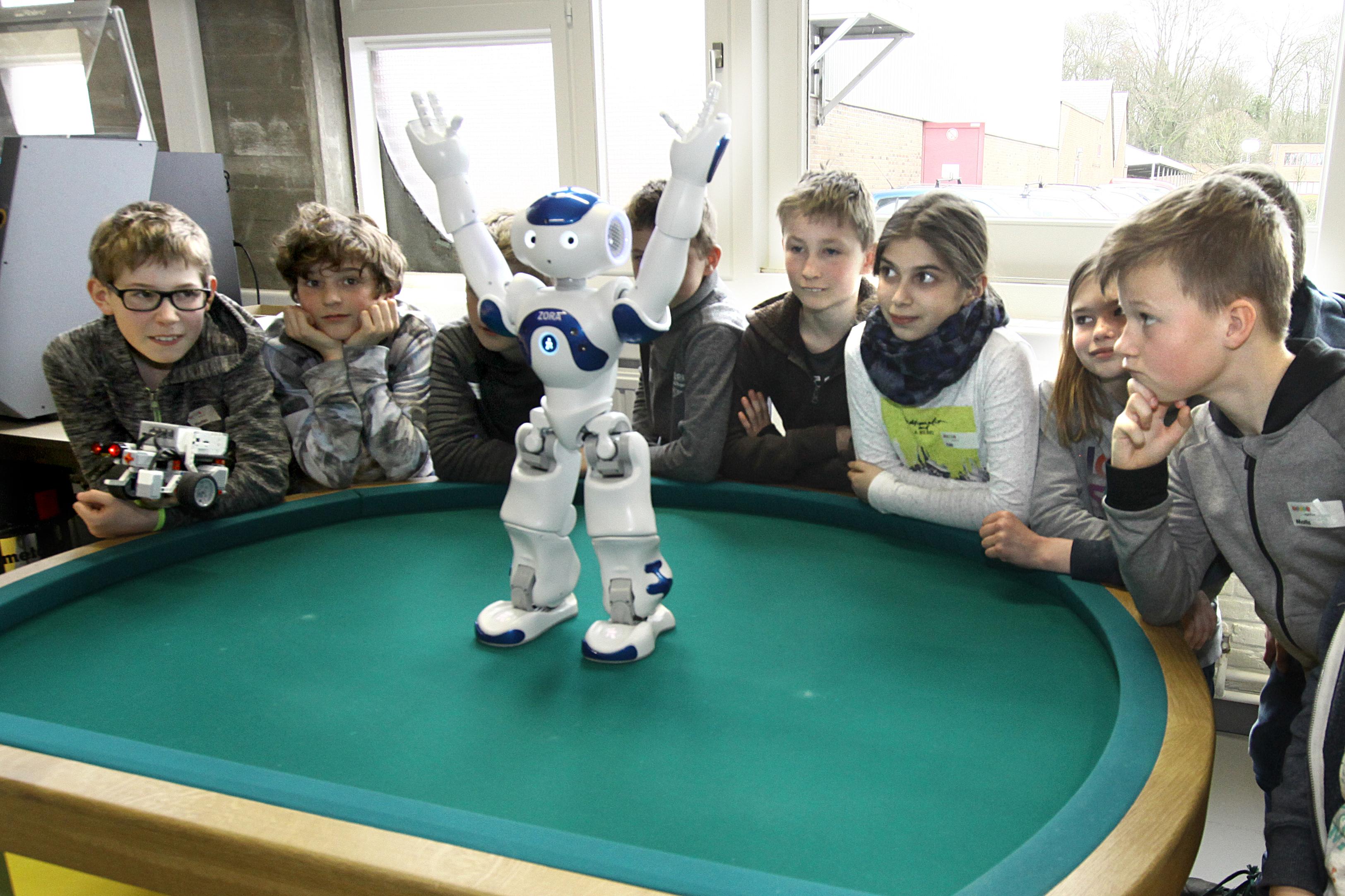 Robot Zora van e-lab Gitok