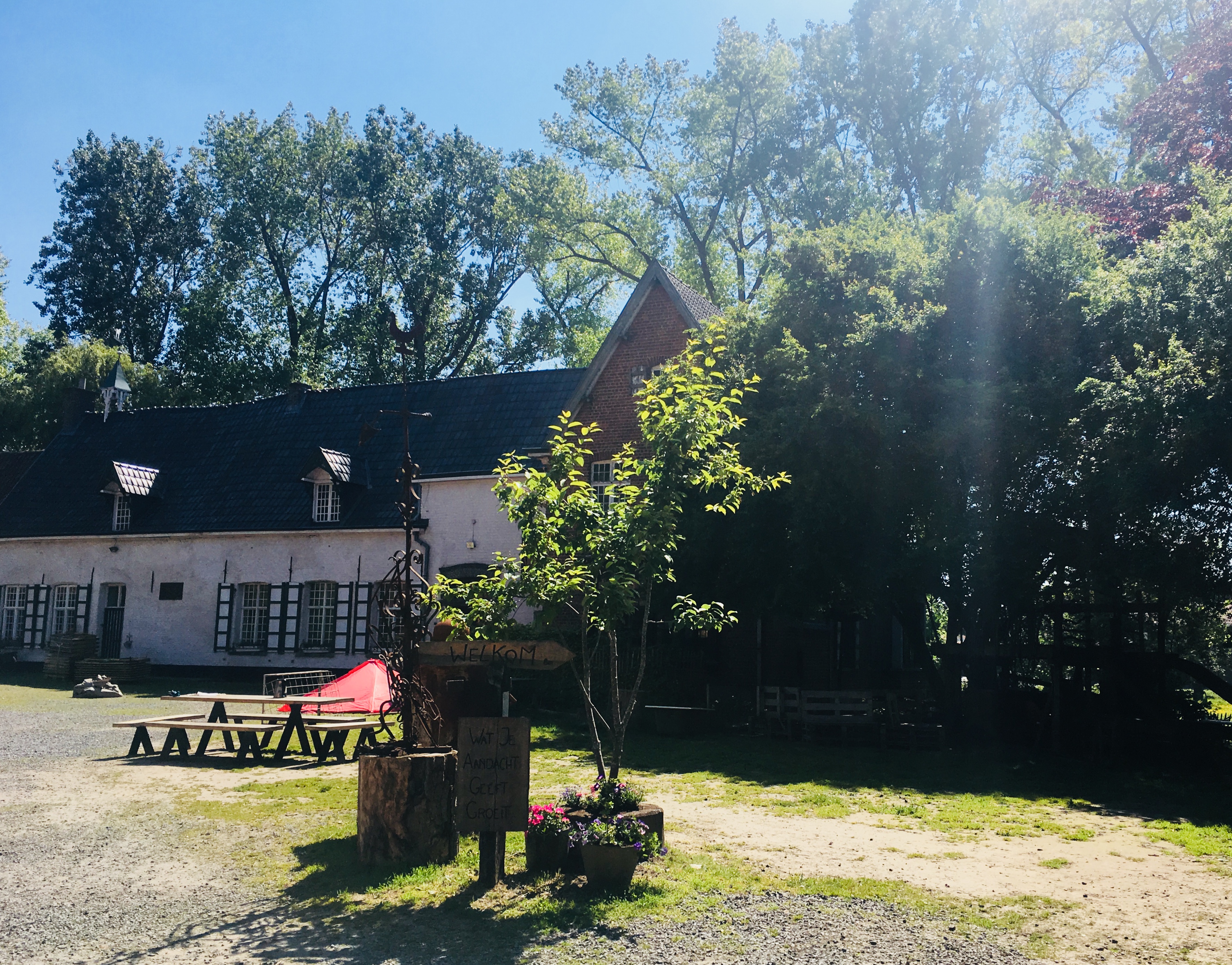 Iedereen is welkom op onze open ecologische hoeve!