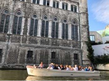 Daguitstap naar Gent met bezoek aan de Boekentoren en gegidste rondvaart in Gent