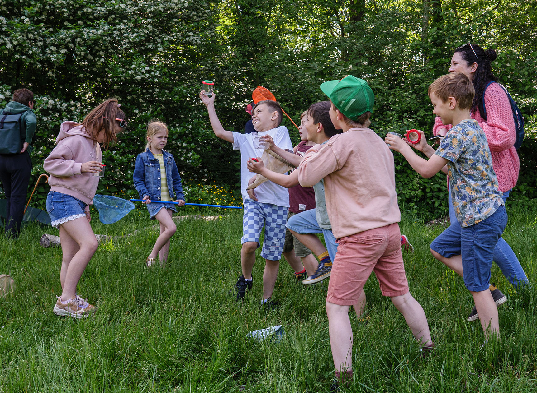 Kinderen spelen in het park