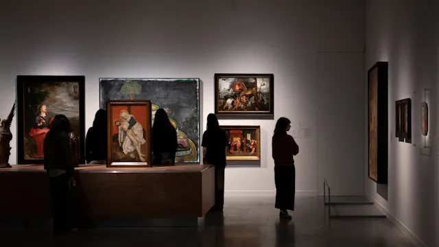 Bezoekers in de 'Collectie van M' in M Leuven