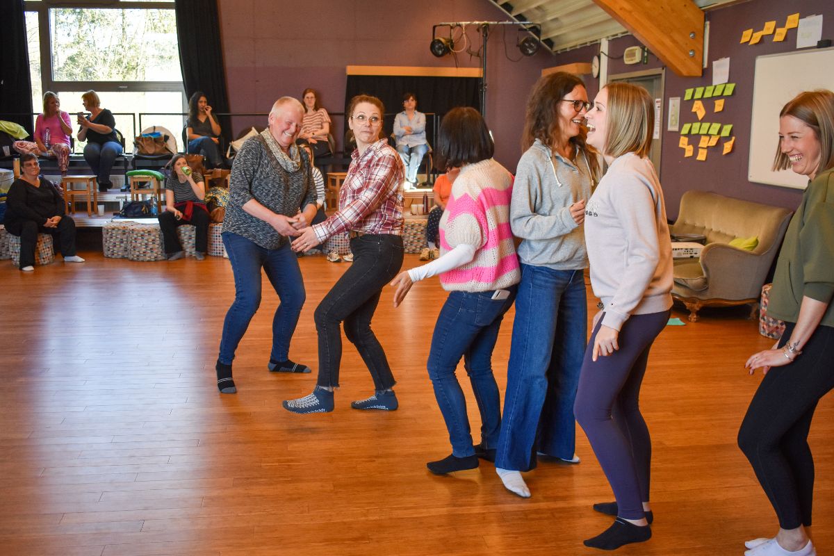 Danse à l’école : pratique ludique du mouvement