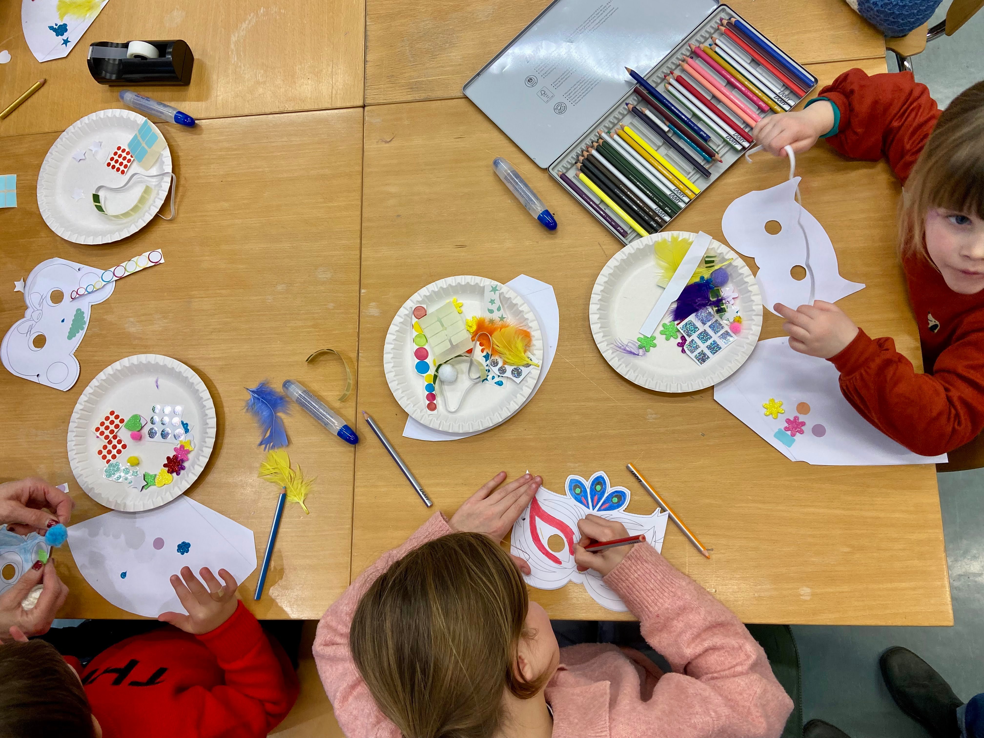 Luistervinken met knutselen