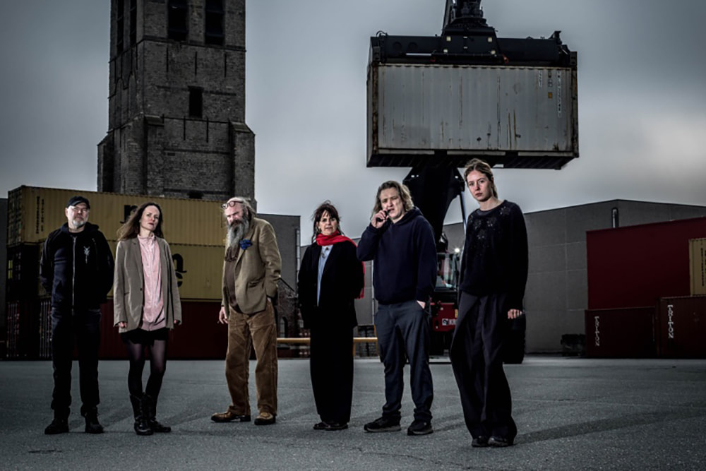 Frank Vercruyssen, Scarlet Tummers, Damiaan De Schrijver, Jolente De Keersmaeker, Bert Haelvoet & Roos De Graeve spelen 'Nachtland'